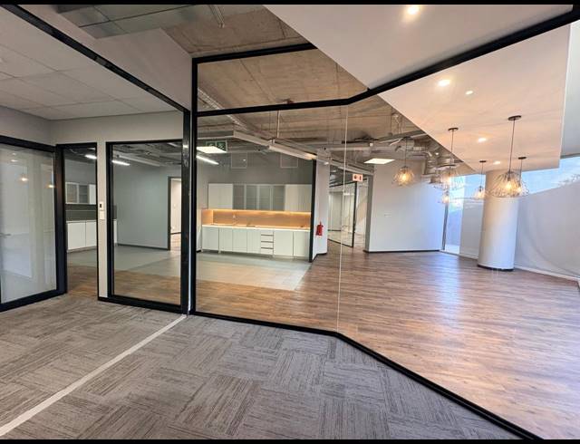 360M² OFFICE TO LET IN WATERFALL